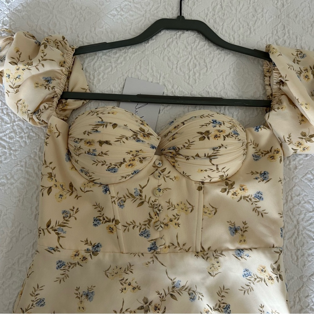 Small Adeirlina dress - Picture 4 of 5